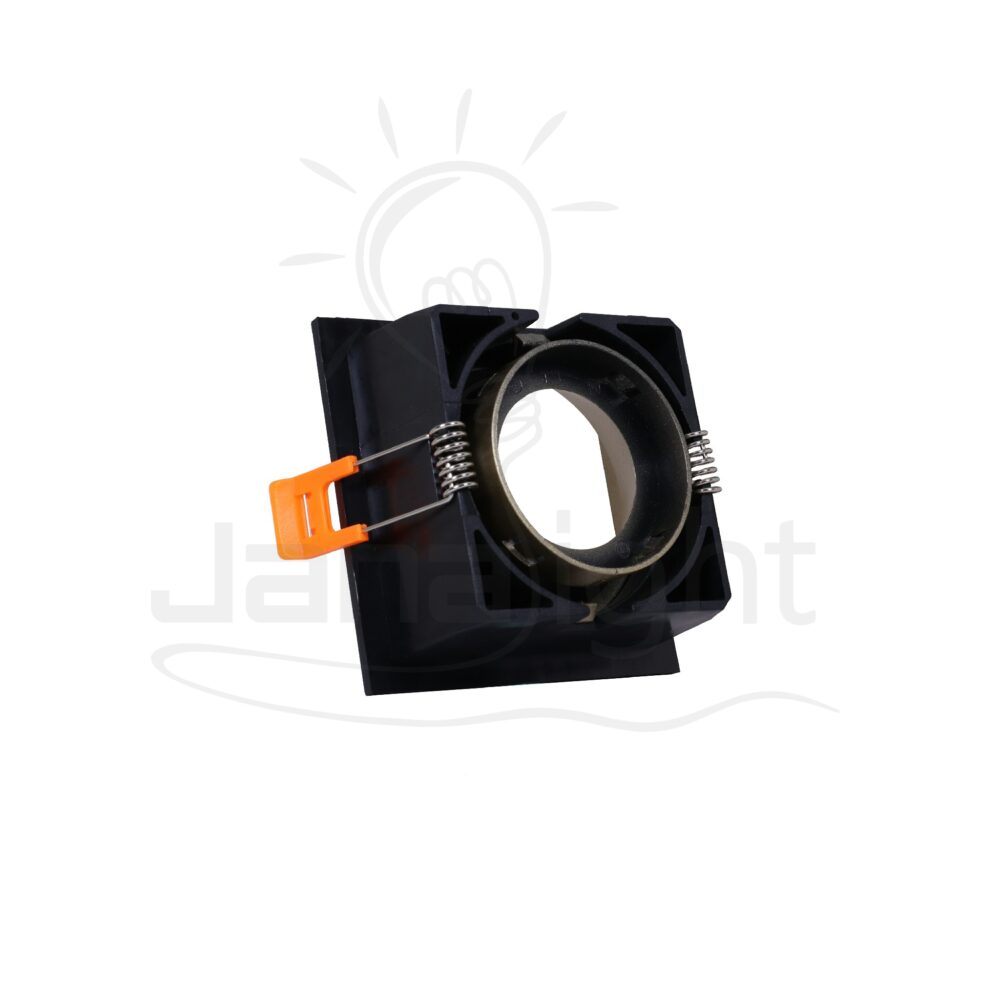 سبوت لايت فارغ بلاستيك مربع اسود و ذهبي مط جنى لايت LT-231 Recessed square frame black and matt gold spotlight