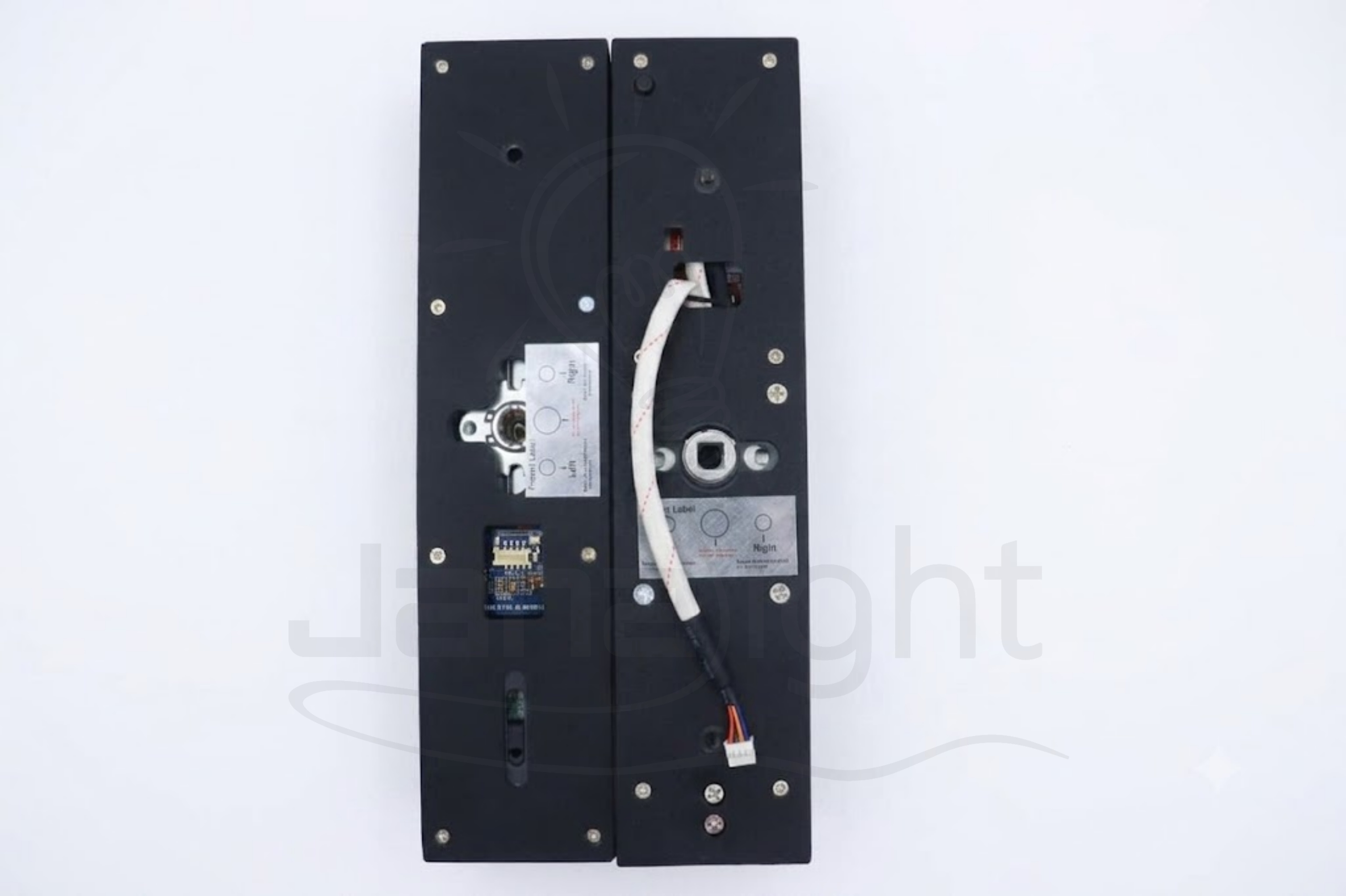 أوكرة باب شقة سمارت لوك لوحة ارقام وكرت وبصمة لون اسود بالكالون Z20 Smart Apartment Door Lock with Keypad Card and Fingerprint – Black Z20